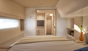 Fountaine-Pajot-44-Interiors-16