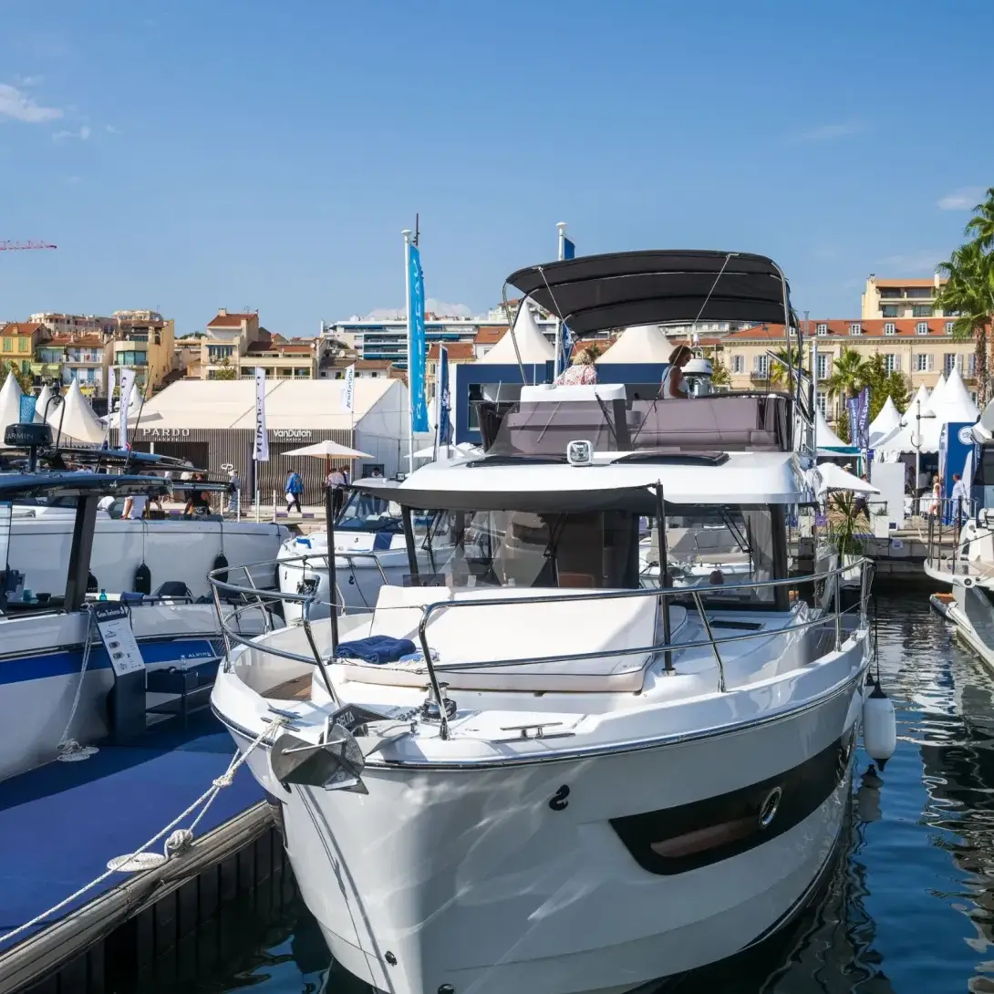 BENETEAU Swift Trawler 43 Mouche